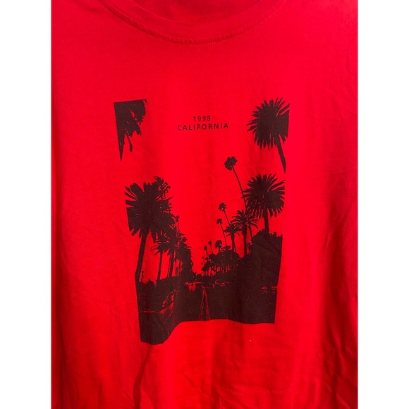 Red Shirt - Picture 2 of 3